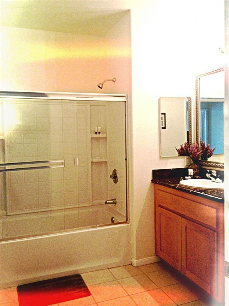 Sunshine Suites At The Piero Los Angeles Buitenkant foto